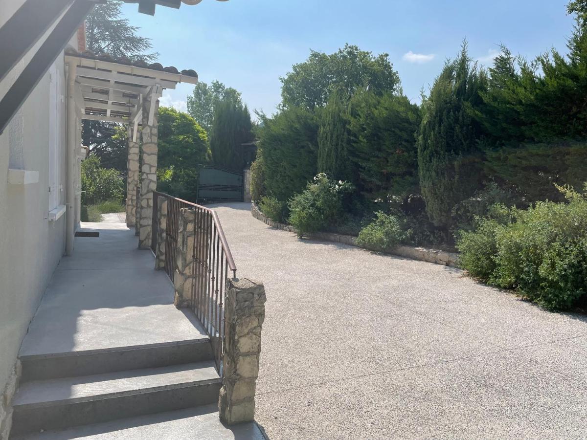 Villa Camille Céreste Екстериор снимка