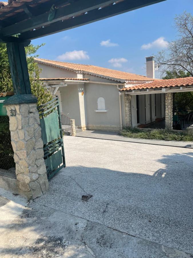 Villa Camille Céreste Екстериор снимка