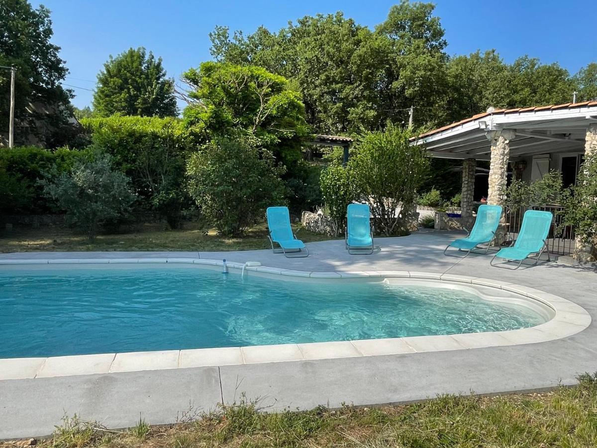 Villa Camille Céreste Екстериор снимка