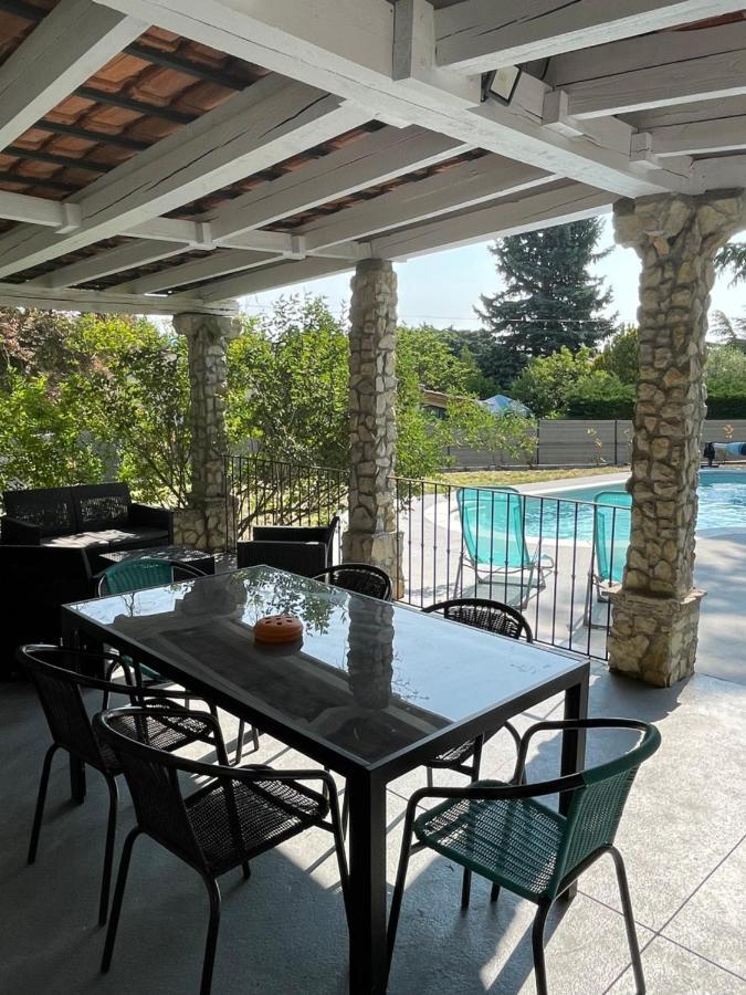 Villa Camille Céreste Екстериор снимка