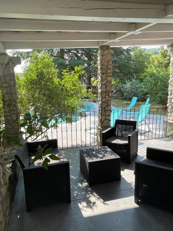 Villa Camille Céreste Екстериор снимка