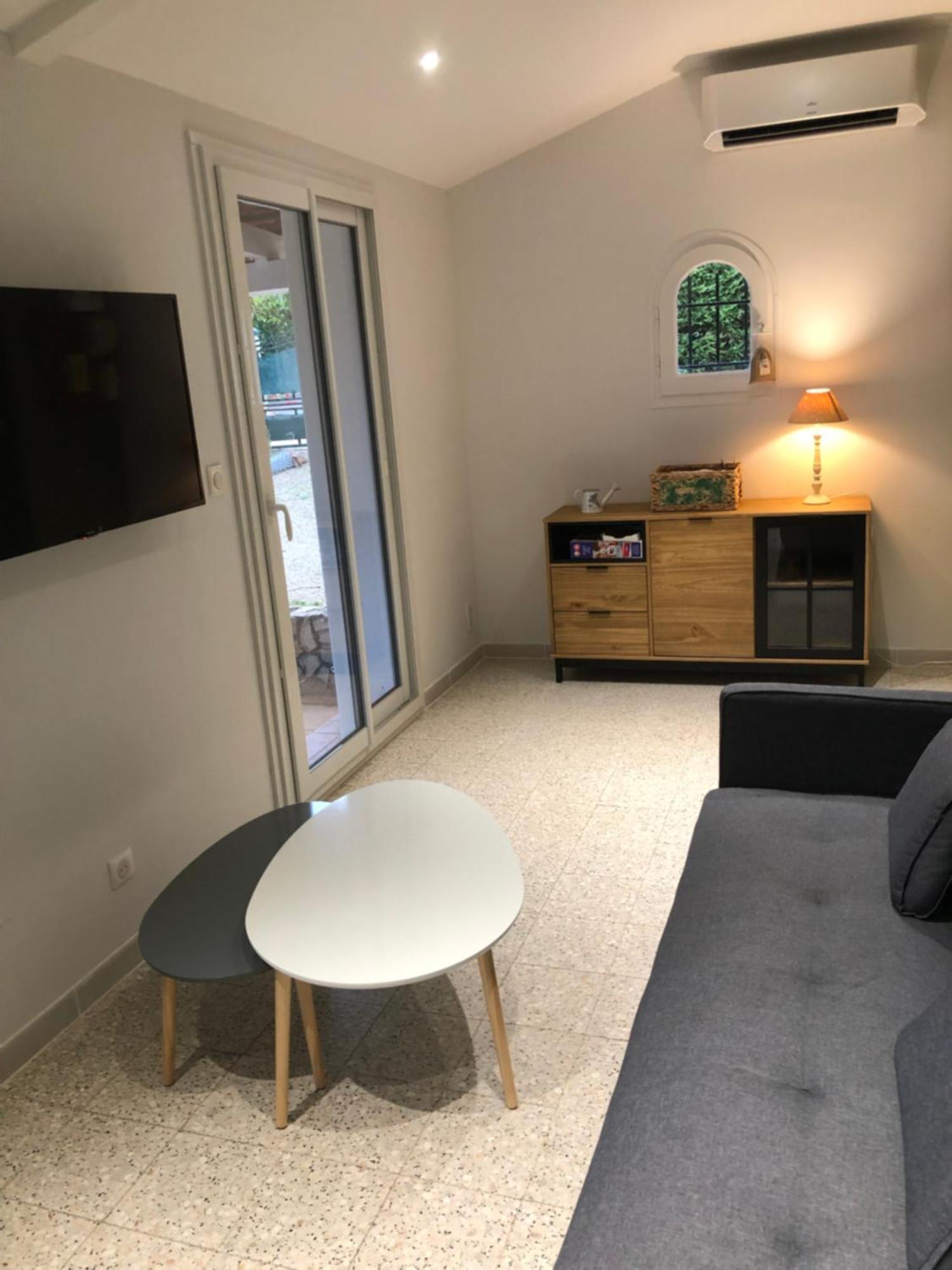 Villa Camille Céreste Екстериор снимка